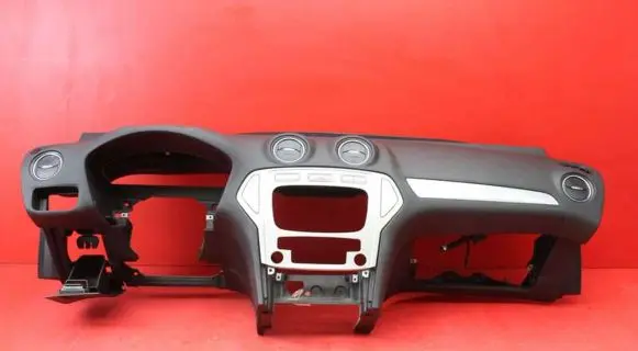 Ford Mondeo MK IV Dashboard