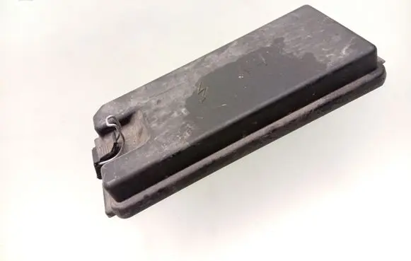 Mercedes-Benz R W251 Fuse box cover 1645400182