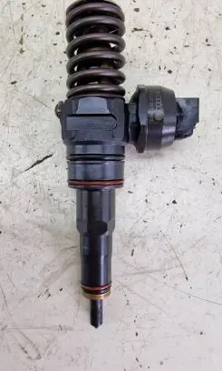 Audi A4 S4 B6 8E 8H Fuel injector 038130073AR