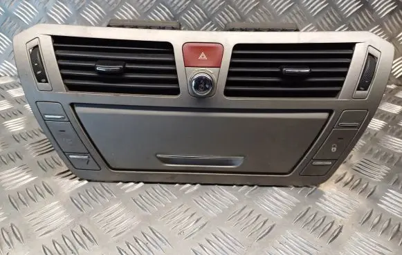 Citroen C4 I Picasso Dash center air vent grill 9683265580 9683265680 9683265780