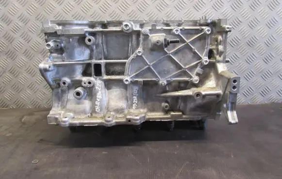 Toyota C-HR I Engine block 