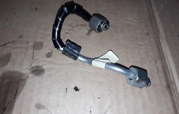 Land Rover Range Rover Sport L320 Fuel injector supply line/pipe 9X2Q9C993FB