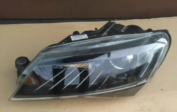 Skoda Superb B8 (3V) Headlight/headlamp 3V1941015B