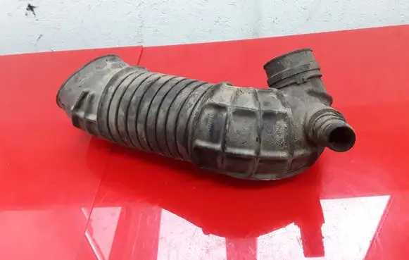 Skoda Superb B5 (3U) Turbo air intake inlet pipe/hose 3B0129615M