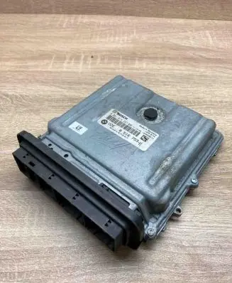 BMW 7 F01 F02 F03 F04 Engine control unit/module ECU 8516753 0281018297