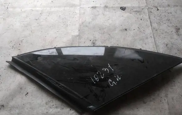 Mazda CX-3 Rear side window