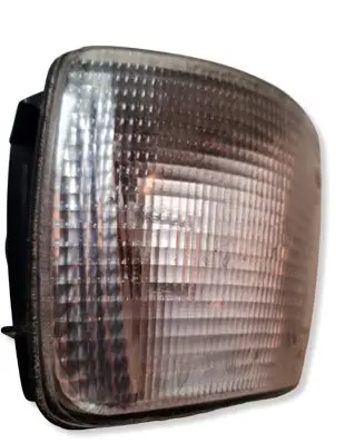 Volkswagen PASSAT B3 Front indicator light 357953049A