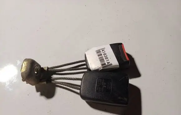 Audi A6 S6 C4 4A Middle seatbelt buckle (rear) 4A0657739H