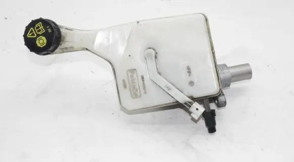 Ford Focus Brake fluid reservoir BV612C246B