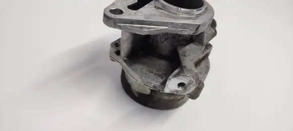 Renault Clio IV Vacuum pump 8201005306C 7006730303 12T3391777