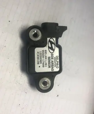 Hyundai Matrix Airbag deployment crash/impact sensor 9592017000 12220389 41030108
