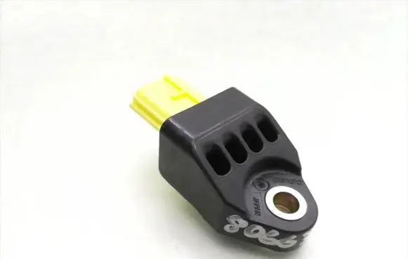 Toyota RAV 4 (XA30) Airbag deployment crash/impact sensor 89831-33020