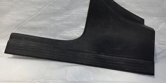 Mercedes-Benz E AMG W212 Side skirt front trim A2126860536
