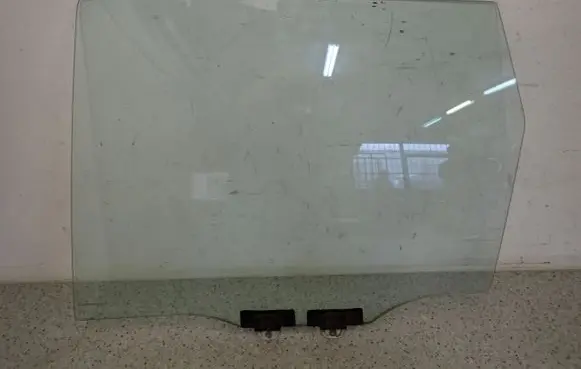 Honda Jazz Sliding door window/glass 
