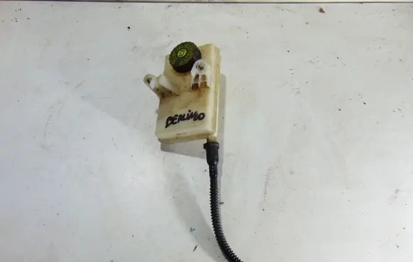 Peugeot Partner Brake fluid reservoir 9680907780