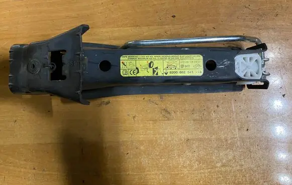 Renault Modus Lift Jack 8200682541 2101982