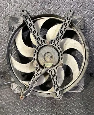 Toyota Avensis T220 Electric radiator cooling fan 0130104800
