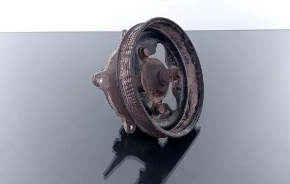 Chrysler Voyager Water pump pulley 04612172AB