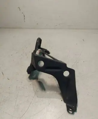 Audi A6 S6 C6 4F Intercooler pipe mounting bracket 4F0145814