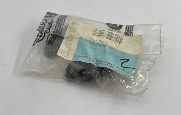 Audi A4 S4 B5 8D other engine part 059109444