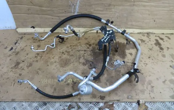 Renault Fluence Air conditioning (A/C) pipe/hose