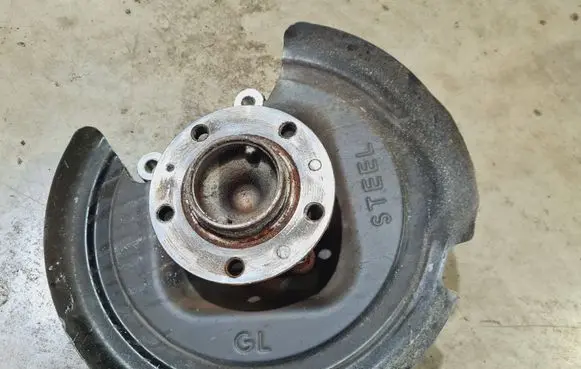 Peugeot 3008 II Rear wheel hub 200983