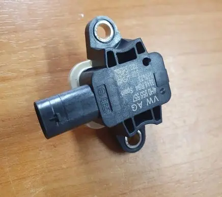 Audi A1 Airbag deployment crash/impact sensor 4H0955557