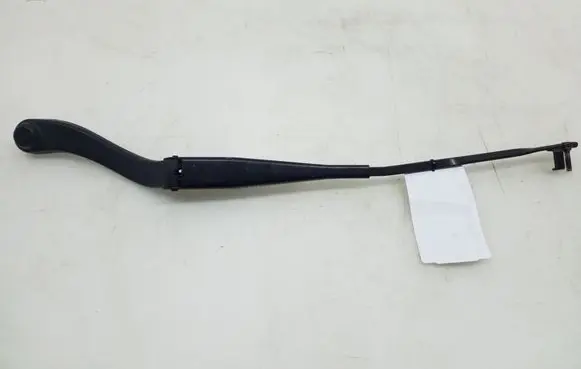 Mercedes-Benz C W204 Front wiper blade arm A2048200144