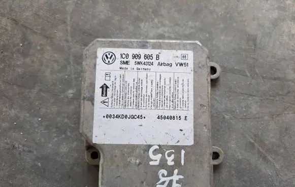 Volkswagen PASSAT B5.5 Airbag control unit/module 1C0909605B 5WK43124 0034KD0JQ045