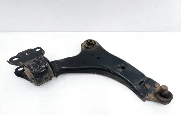 Volvo XC60 Front lower control arm/wishbone 8G9N3A052A