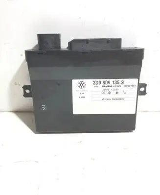 Volkswagen Touareg I Keyless (KESSY) go control unit/module 3D0909135S 5WK48825