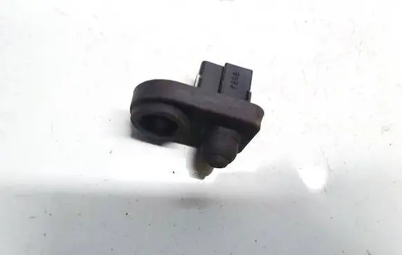 Nissan Leaf I (ZE0) Front door sensor 562j