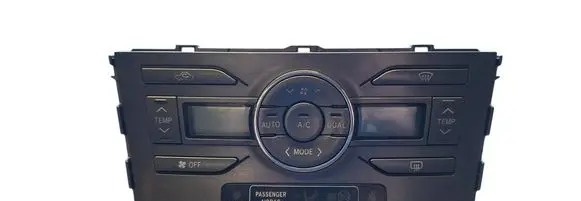 Toyota Auris 150 Climate control unit 5590002220B 7C17611009GYB