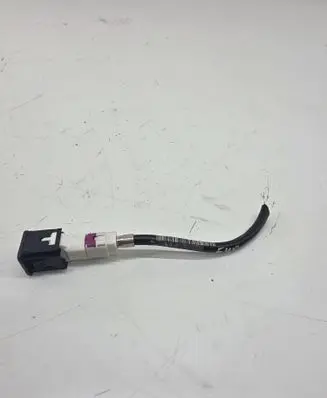 BMW 1 F40 USB socket connector 745580