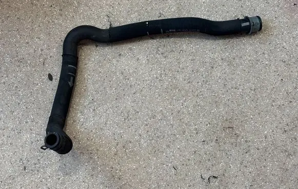 Mercedes-Benz C AMG W205 Engine coolant pipe/hose A2058300001