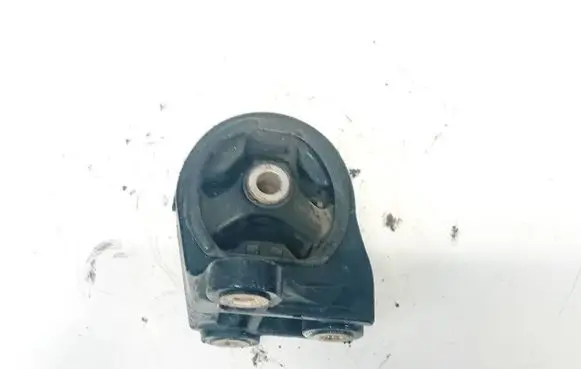 Honda FR-V Engine mount bracket