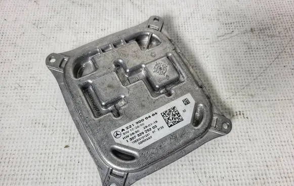 Mercedes-Benz S W221 Headlight ballast module Xenon A2219000404 10EEG101231 130732925203