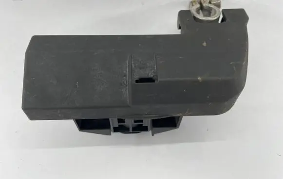 Audi TT TTS Mk2 Battery relay fuse 4F0915519