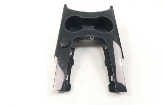 Cup holder front