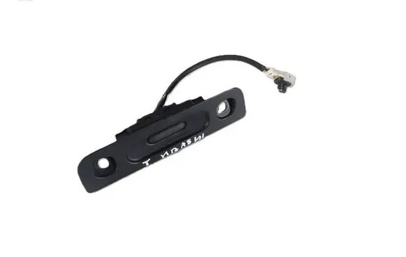 Suzuki Kizashi Tailgate opening switch 