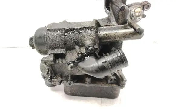 Renault Espace - Grand espace IV Oil filter mounting bracket