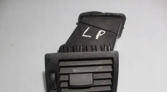 Mercedes-Benz A W169 Dashboard side air vent grill/cover trim