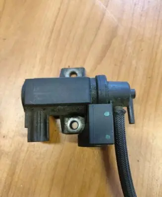 Vacuum valve