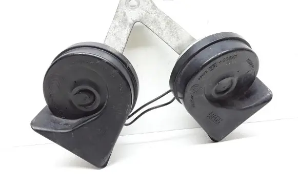 Jaguar XF X250 Horn signal 8X2313A803AB