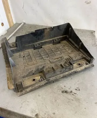 Battery bracket
