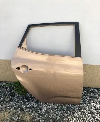 KIA Venga Rear door