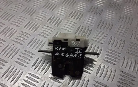 Renault Megane II Tailgate exterior lock 8200076240