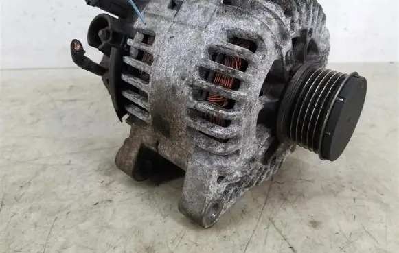 Citroen C4 I Generator/alternator 9646321780