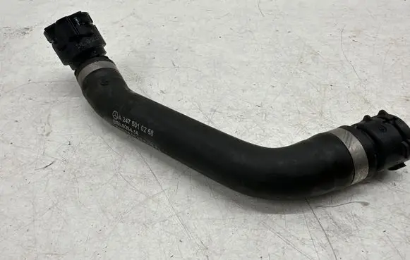 Mercedes-Benz CLA C118 X118 Engine coolant pipe/hose A2475010258