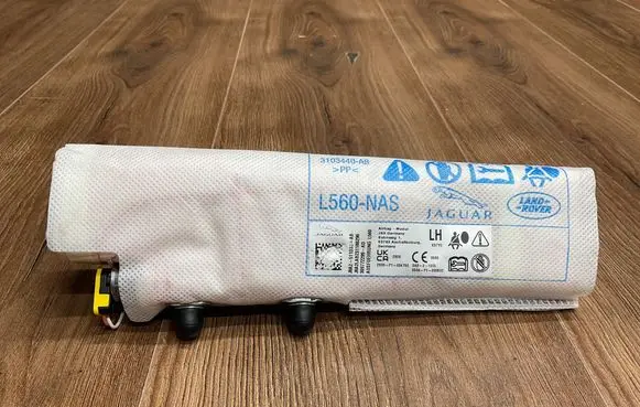 Jaguar F-Pace Seat airbag J8A2611D33AB